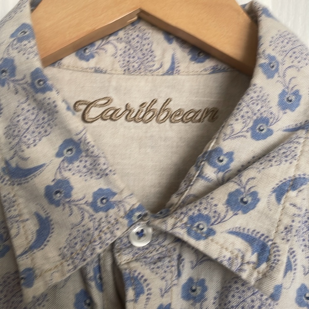 Caribbean Men's Casual Button Down Shirt - Blue and White XL EUC